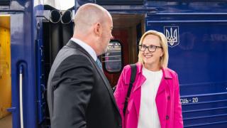 У КИЇВ ПРИБУЛА ТИМЧАСОВО ПОВІРЕНА У СПРАВАХ США В УКРАЇНІ ДЖУЛІ ДЕВІС