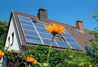 Майже 560 млн євро українці інвестували в сонячні панелі