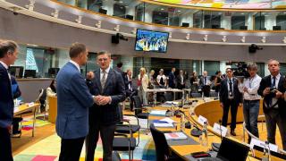 ЄВРОСОЮЗ ШВИДШЕ НАДАВАТИМЕ УКРАЇНІ ЗБРОЮ ТА ЕНЕРГООБЛАДНАННЯ