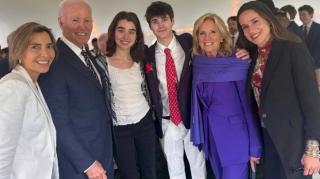 ДЖО БАЙДЕН ВПЕРШЕ З'ЯВИВСЯ НА ПУБЛІЦІ ПІСЛЯ ДІАГНОЗУ РАКУ