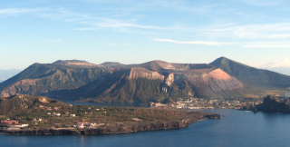 АКТИВОВАНИЙ ВУЛКАН