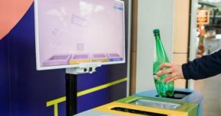 Розробили smart контейнери для сміття, які лаються через неправильне сортування